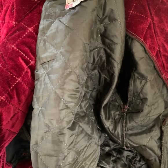 Vintage Size M Cropped Quilted Velvet Jacket Wine Red Fall Holiday 
Funnel Neck - Picture 14 of 15